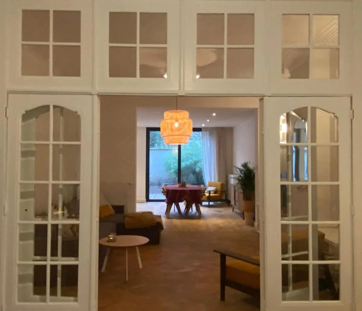 Completely Renovated Apartment أنتويرب